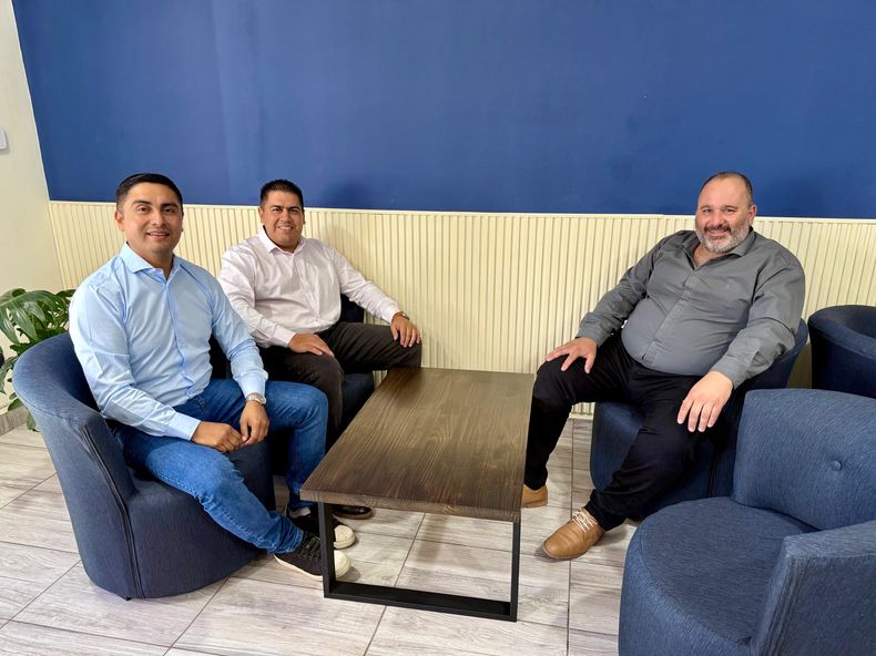 Javier Huillipan (Mariano Moreno), Gonzalo Núñez (San Patricio del Chañar) y José Asaad (Vista Alegre) con Letra P. Buscan conducir al PJ de Neuquén.