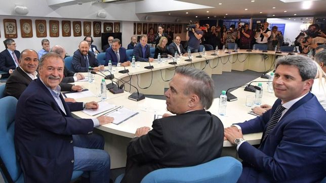 tensiones y diferencias entre los gobernadores antes de la foto con macri