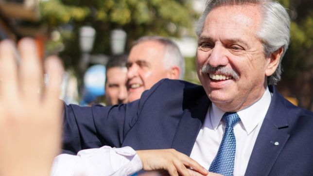 otra vez en la ruta: fernandez sigue saliendo con acto por obras viales