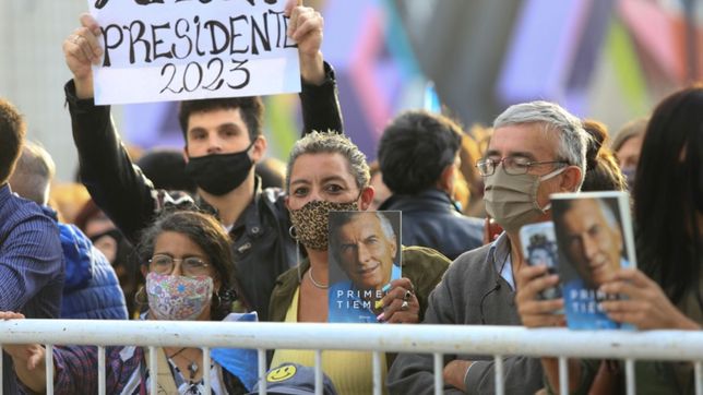 la plaza vacia, fila para todes y la republica que alento el macri 2023