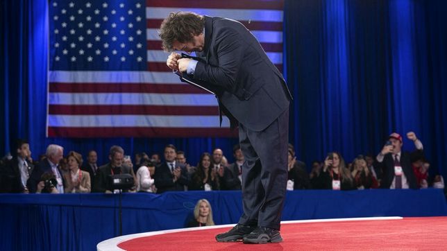 Javier Milei se inclina ante los Estados Unidos de Donald Trump.