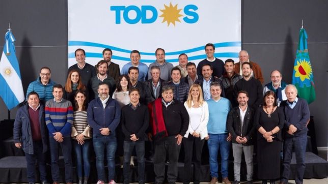 kicillof arranco la campana con fuerte respaldo de intendentes en la redes