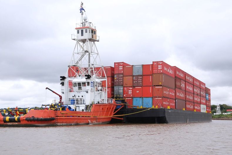 El sector naviero de la hidrovía afectado por la desregulación de Federico Sturzenegger