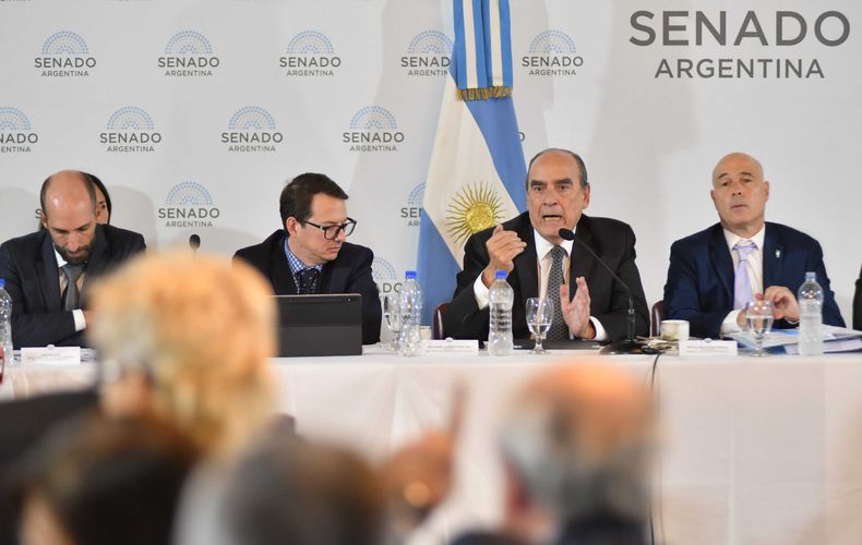 Guillermo Francos en la primera jornada del plenario de comisiones del Senado. Guillermo Francos en la primera jornada del plenario de comisiones del Senado.