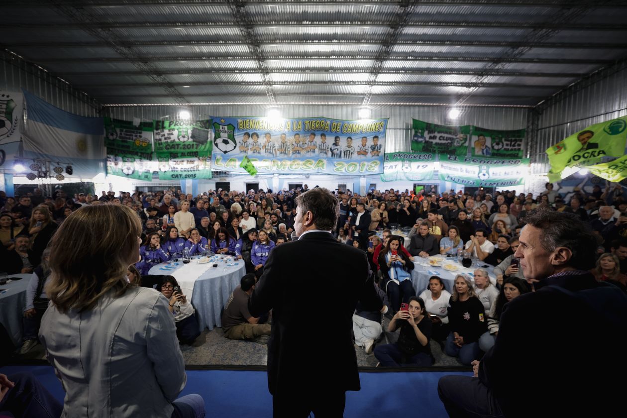 Devolución de favores: Axel Kicillof presente en el cierre de campaña de Tigre