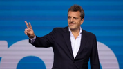 sergio massa vuelve de washington y suelta al candidato en cordoba