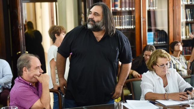 previo a la paritaria, los docentes marcan la tension con vidal en las redes