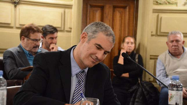 Carlitos Kaufmann en la banca que su padre ocupaba desde 2011.