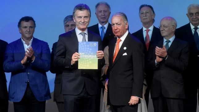 el circulo rojo y la cumbre: inflador animico para un gobierno golpeado