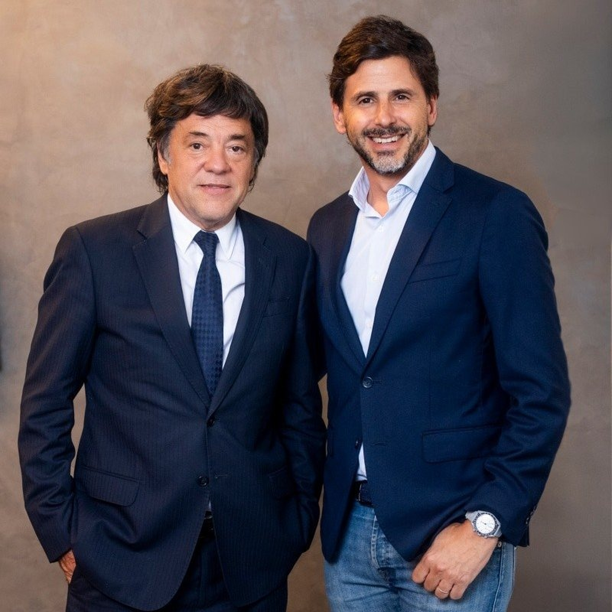 Gustavo Scaglione y el CEO de Telefé Darío Turovelzky, tras la compra del holding.