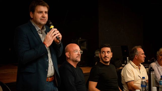 Matías Gvozdenovich calentó la interna de la UCR con un duro comunicado contra el gobierno de Martín Llaryora.