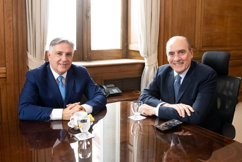 guillermo-francos-martin-llaryorajpeg