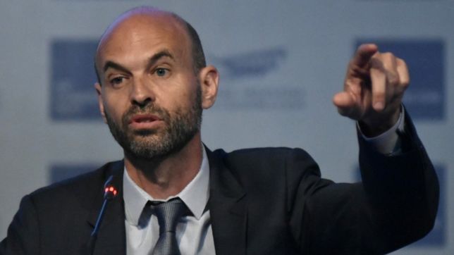 dietrich critico a los aeronauticos y descarto privatizar aerolineas