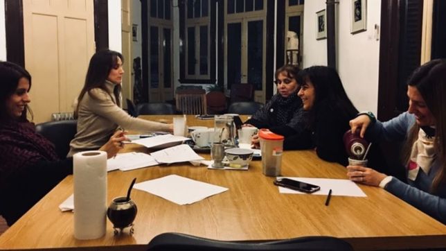 el lobby: quienes buscan y cuentan los votos a favor y en contra del aborto legal