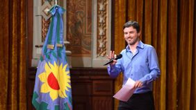Con la mira en los puertos, Costa presentó su equipo y premió a ex candidatos