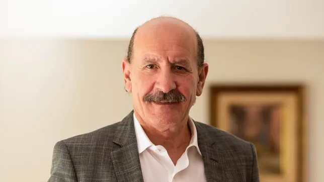 Jorge Yoma, uno de los apoderados de la lista de Ricardo Quintela, se reunió con Guillermo Francos