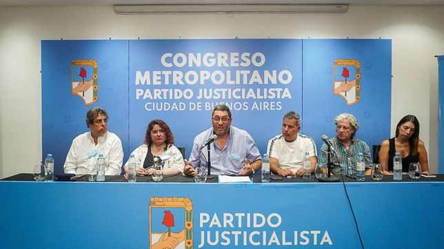 La cúpula del peronismo creó una comisión para reformar la Carta Orgánica del partido en un año de mandatos prorrogados y debate abierto sobre una interna en el PJ metropolitano.
