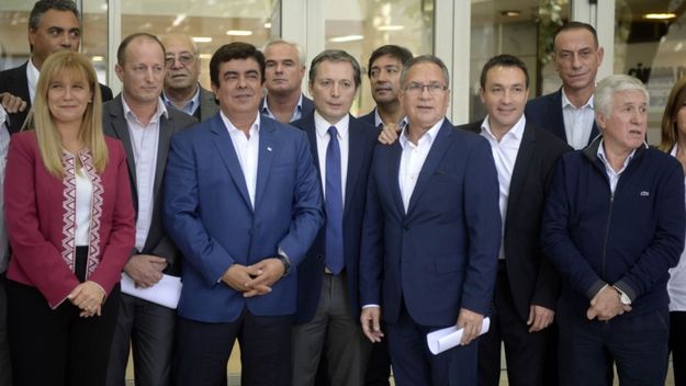 El peronismo activa la maquinaria institucional para despejar candidaturas