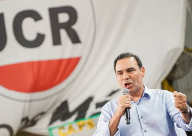 Gustavo Valdés pidió la intervención del Comité nacional de la UCR de Corrientes. 