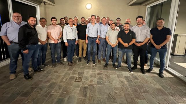 Manuel Calvo y Orlando Arduh fueron los anfitriones de un asado con 20 intendentes de la UCR y el vecinalismo de Córdoba.