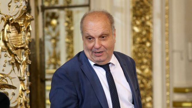 lombardi justifico los despidos en telam: ?son medidas dolorosas