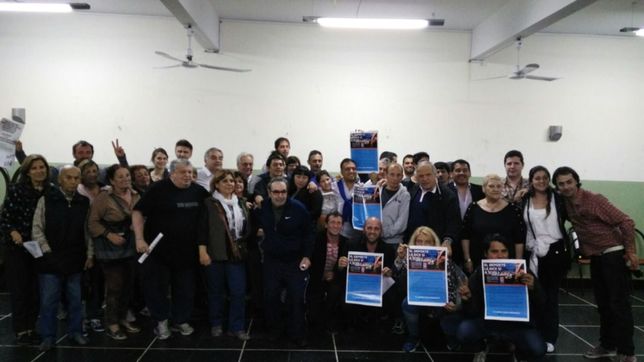 reunion de clubes de barrio y centros de jubilados para apoyar a scioli
