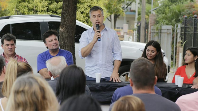 busatto: ?entre la indiferencia socialista y macri esta el peronismo?