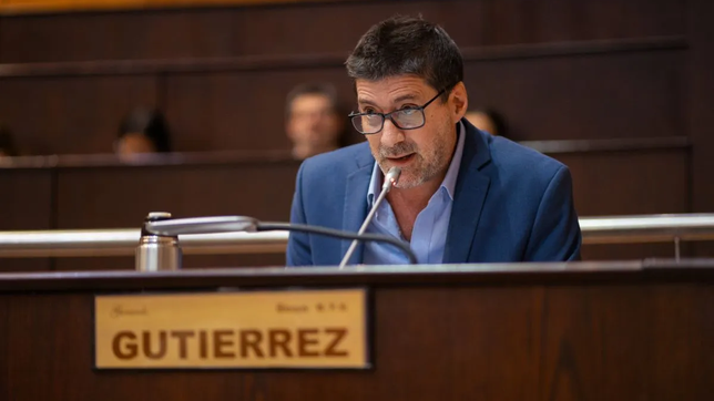 Adiós a Gerardo Gutiérrez. El hermano del exgobernador de Neuquén deja una comisión clave.