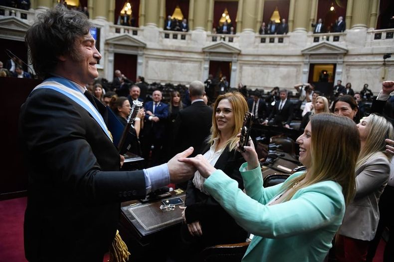 Con Javier Milei, Celeste Ponce, la contrincante de Gabriel Bornoroni en la interna de la Libertad Avanza en Córdoba.