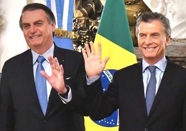 Bolsonaro respaldó a Macri, pero se prepara para convivir con Alberto Fernández