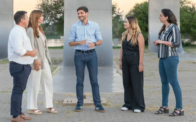 Santa Fe: Unidos muestra la primera foto de Maximiliano Pullaro en pleno cierre de listas