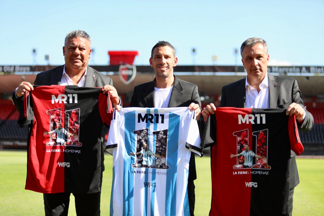 Chiqui Tapia e Ignacio Astore, en la previa al partido homenaje a Maxi Rodríguez en Rosario.