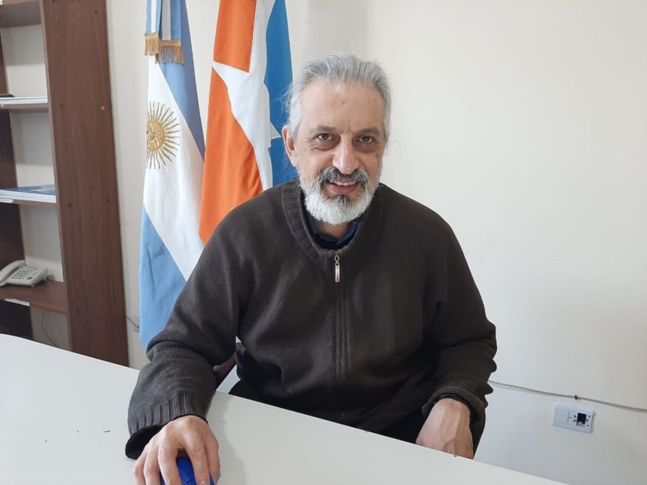 El rector de la Universidad de Tierra del Fuego Daniel Fernández