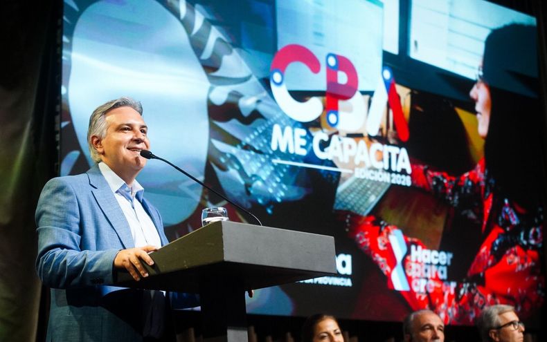 El gobernador Martín Llaryora marcó contastes con la Casa Rosada en el lanzamiento de un programa de empleo y formación