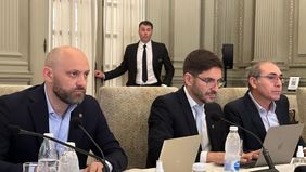 El ministro Puccini, el gobernador Pullaro y el presidente de la Bolsa de Rosario Miguel Simioni.