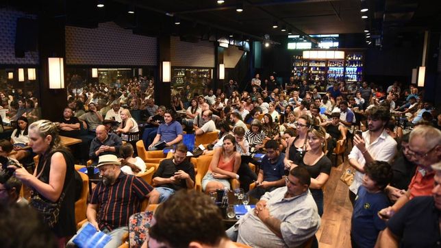 la sofisticacion del movimiento evita y barrios de pie la sofisticacion del movimiento evita y barrios de pie