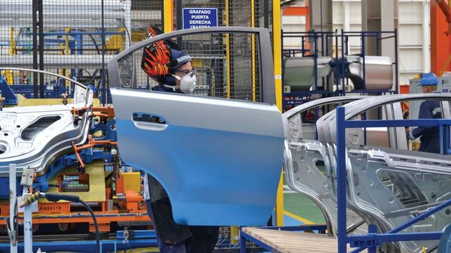 Las importaciones destruyen el entramado productivo del autopartismo nacional