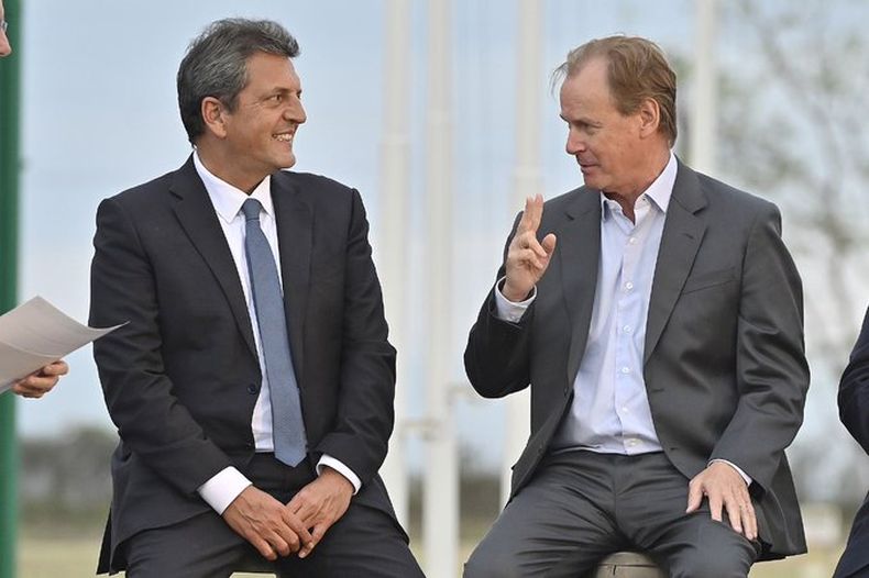 El gobernador Gustavo Bordet encabeza la lista de diputados nacionales de Sergio Massa