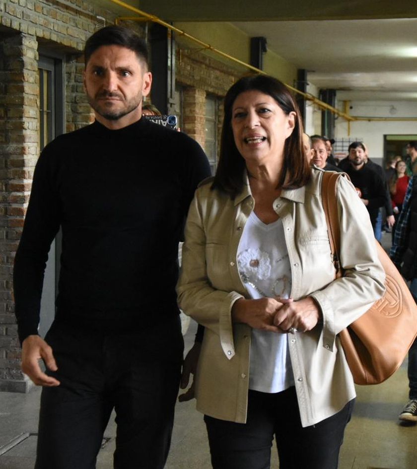 Maximiliano Pullaro junto a Clara García: el socialismo mira a la renovación en su campaña en Santa Fe // Foto: Maia Sacco