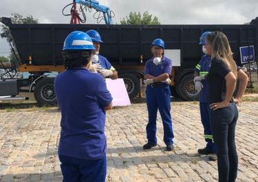 Frente a la pandemia, Aysa distribuye agua potable en el Delta