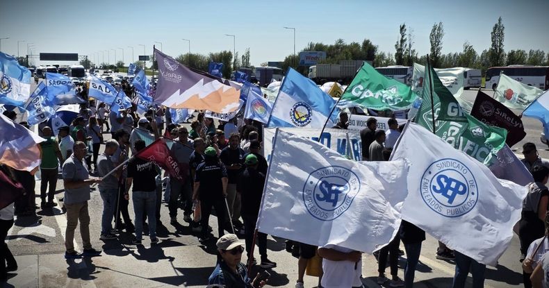 Los datos de la encuesta le sugiere al gobierno que los gremios no tiene apoyo de los pasivos en la protesta