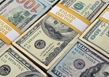 El dólar blue siguió subiendo y escaló a $207
