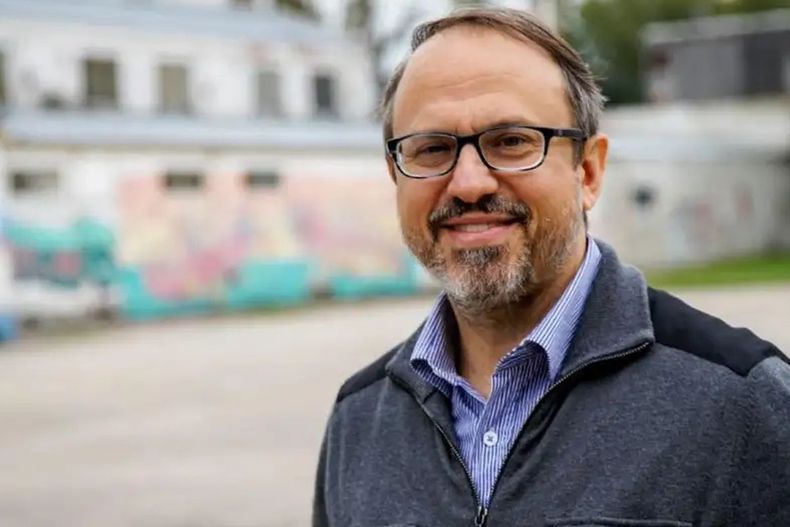Diego-Valenzuela-Tres-de-Febrero.jpg