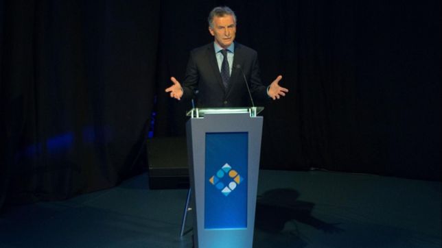 cebado por el millon, macri subio la apuesta y guiono cada golpe