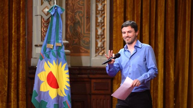 con la mira en los puertos, costa presento su equipo y premio a ex candidatos