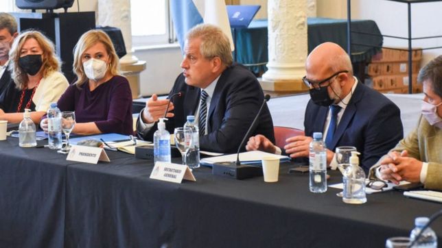 perczyk: ?trabajamos para que la inversion en educacion crezca en el 2022?