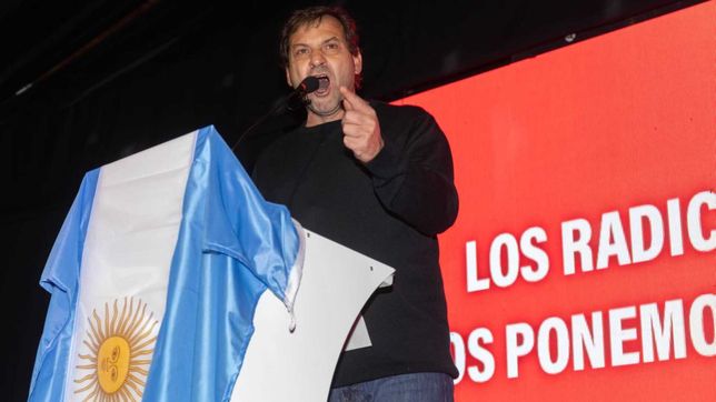 Juan Jure encabezó el acto de la línea Radicales de Pie en Río Cuarto, en la víspera del 9 de julio y ante 500 personas. 