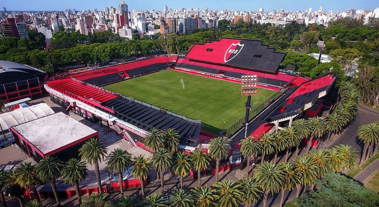 Cancha de Newells Old Boys donde se enfrentarán Colón de Santa Fe y Gimnasia de La Plata.