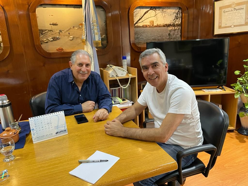 El legislador rionegrino Facundo López y el histórico Juan Carlos Scalesi de UPCN.