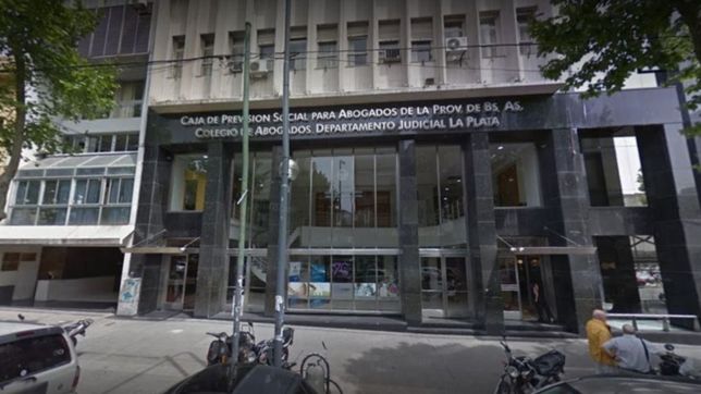 amparo y ensayo de unidad en el colegio de abogados de la plata